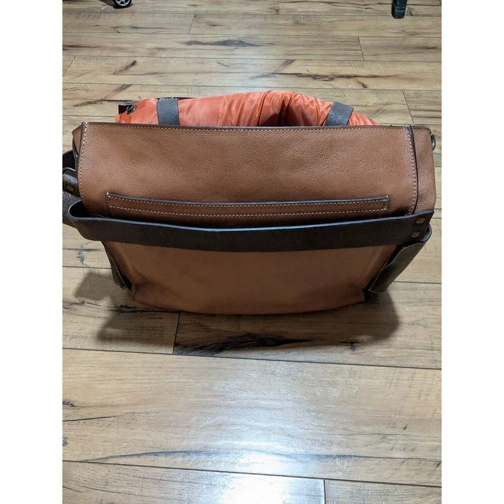 Scout by Petunia Pickle Bottom Leather Diaper Bag / Messenger Bag